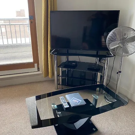 Spacious 2 Bedroom At The Postbox * Birmingham