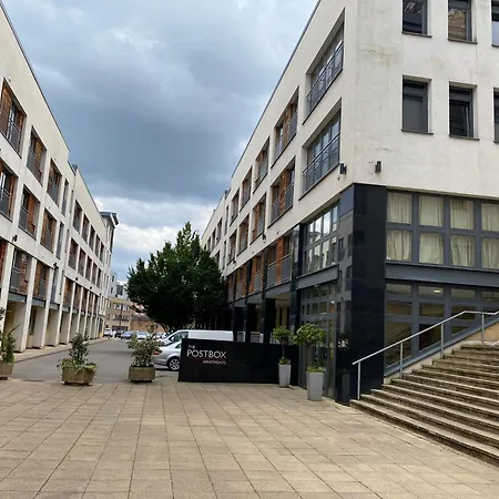 Spacious 2 Bedroom At The Postbox Apartman *